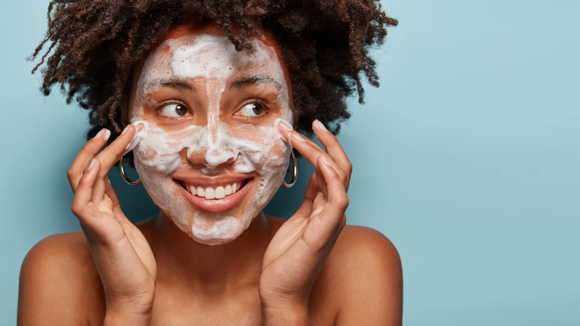 Espuma de Limpeza Facial na Rotina de Skincare